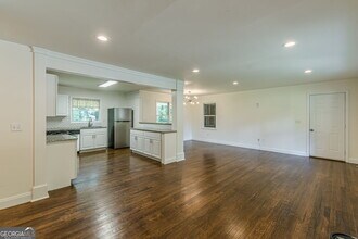 427 Peyton Rd SW in Atlanta, GA - Building Photo - Building Photo
