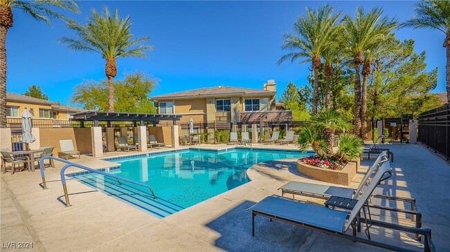 652 Peachy Canyon Cir in Las Vegas, NV - Building Photo - Building Photo