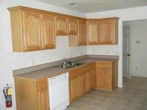 3016 N Alhambra Dr in Roswell, NM - Building Photo - Building Photo