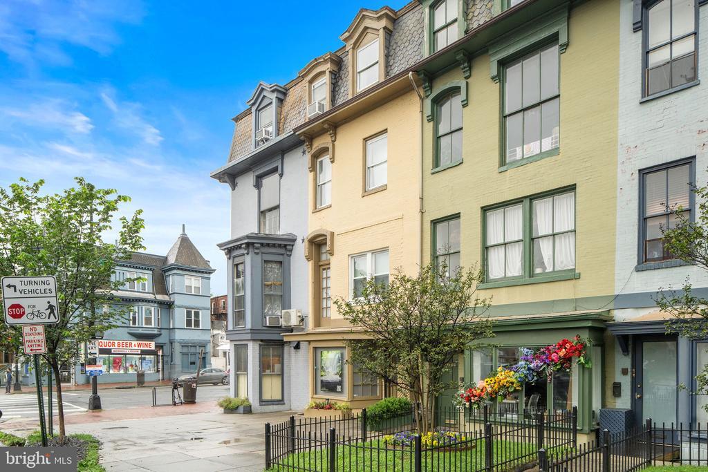 2002 17th St NW in Washington, DC - Building Photo