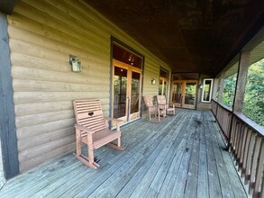 3850 Ravens Den Way in Pigeon Forge, TN - Building Photo - Building Photo