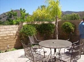 464 Arbor Ct in Simi Valley, CA - Building Photo - Building Photo