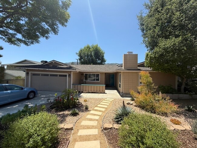 9235 Creemore Dr in Glendale, CA - Building Photo - Building Photo