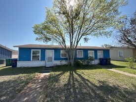 215 Marston Ave in Copperas Cove, TX - Building Photo