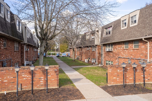 McKaig Court Apartments