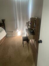 10730 New Haven St, Unit 42 in Sun Valley, CA - Building Photo - Building Photo