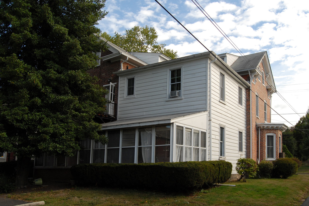 250 S State St in Newtown, PA - Building Photo