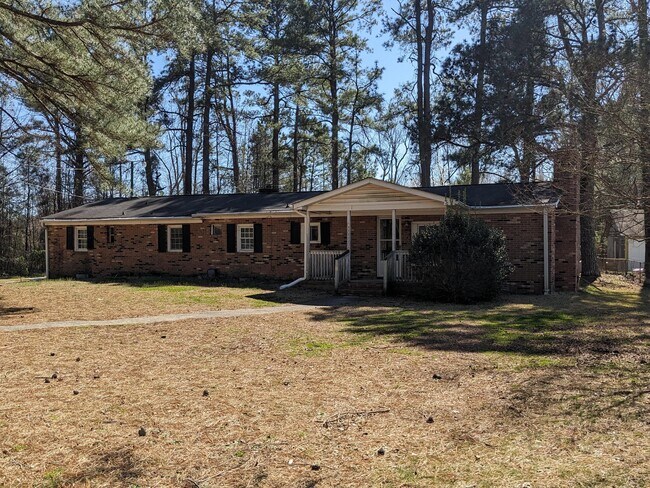 173 Rose Rd in Pikeville, NC - Foto de edificio - Building Photo