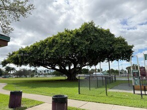 610 NE 2nd St in Dania Beach, FL - Building Photo - Building Photo