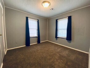 3901 S Youngs Blvd in Oklahoma City, OK - Building Photo - Building Photo