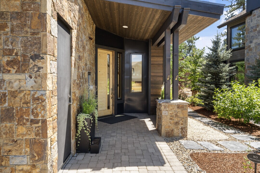10116 Corrie Ct in Truckee, CA - Foto de edificio