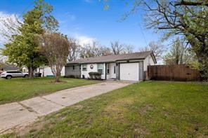 104 Shoreline Dr in Azle, TX - Building Photo - Building Photo