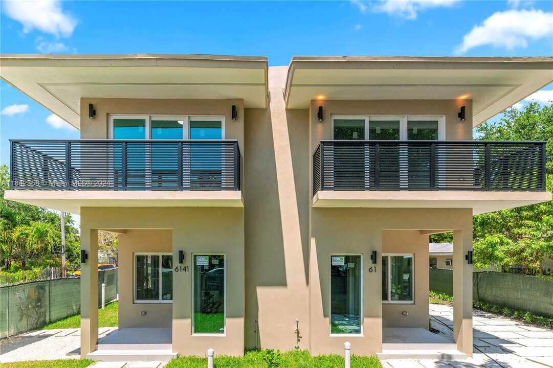 6141 NW 1st Ave in Miami, FL - Building Photo