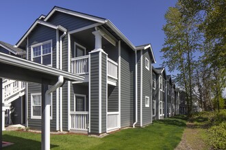 McKinney Lane Apartments in Lebanon, OR - Building Photo - Building Photo