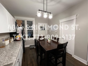 4044 S Richmond St in Chicago, IL - Building Photo - Building Photo