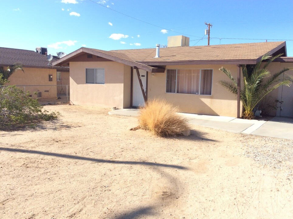 72204 Sun Valley Dr in Twentynine Palms, CA - Building Photo
