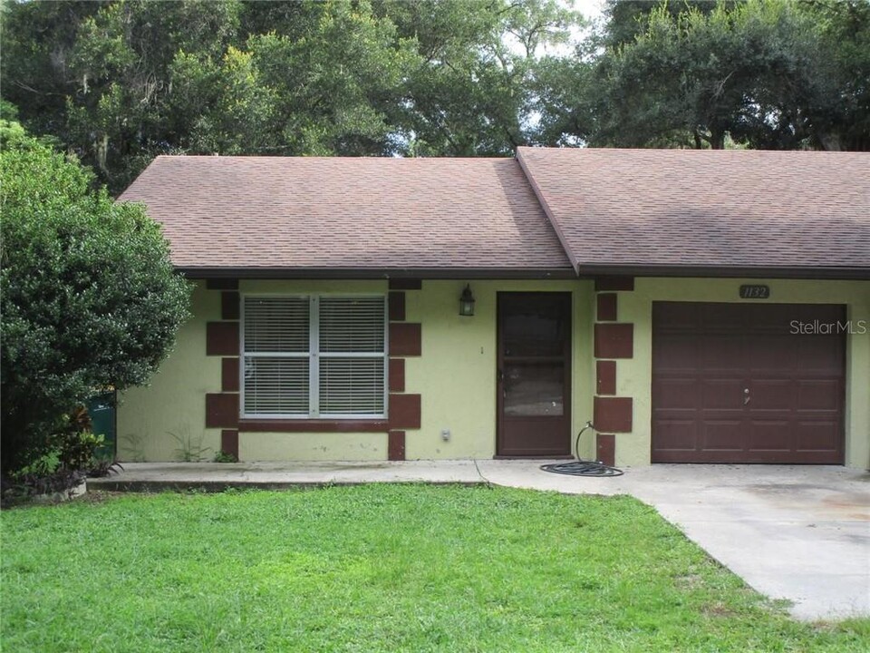 1132 E 10th Ave in Mount Dora, FL - Building Photo