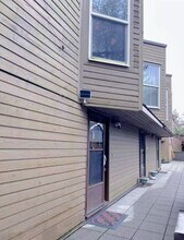 1910 Chesterfield Av in North Vancouver, BC - Building Photo - Building Photo