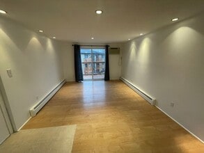 6 Lancelot Ct in Salem, NH - Building Photo - Building Photo