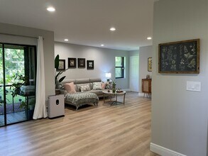 12725 Shoreline Dr in Wellington, FL - Building Photo - Building Photo