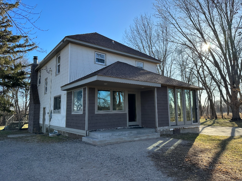 1426 4th Avenue Southwest in Isanti, MN - Building Photo