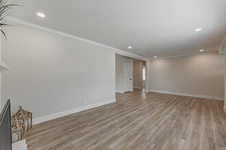 1710 Russell Ave in Evansville, IN - Building Photo - Building Photo