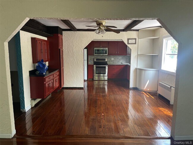 761 Jackson Ave in Lindenhurst, NY - Building Photo - Building Photo