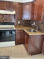 454 Walnut St in Royersford, PA - Building Photo