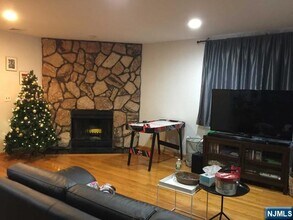 26 Linwood Ave in Cresskill, NJ - Building Photo - Building Photo