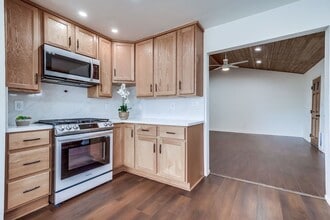 4445 Marine Ave in Lawndale, CA - Building Photo - Building Photo