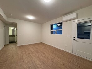 11052 Lockwood St in Maple Ridge, BC - Building Photo - Building Photo