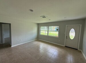 2443 Eugene St in Sarasota, FL - Building Photo - Building Photo