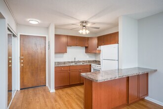 Cottage Terrace in St. Paul, MN - Building Photo - Interior Photo