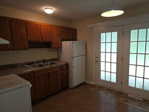 3113 Erskine Dr-Unit -1 in Charlotte, NC - Building Photo - Building Photo