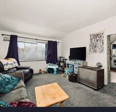 1707 W Mansfield Ave in Spokane, WA - Foto de edificio - Building Photo