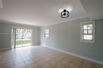 8650 SW 109th Ave in Miami, FL - Building Photo - Building Photo