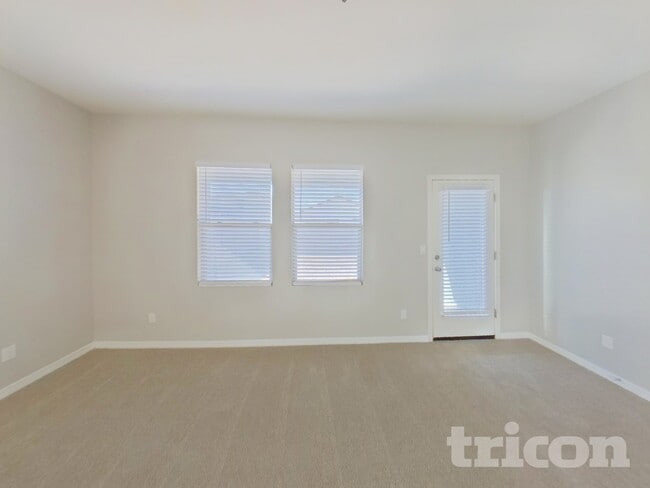 35381 W Santa Clara Ave in Maricopa, AZ - Foto de edificio - Building Photo