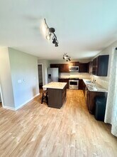 4017 Cadence Dr in Spring Hill, TN - Foto de edificio - Building Photo