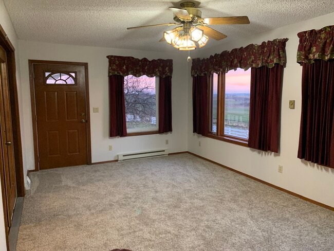 7991 County Road D, Unit Apt 1 in Platteville, WI - Building Photo - Building Photo