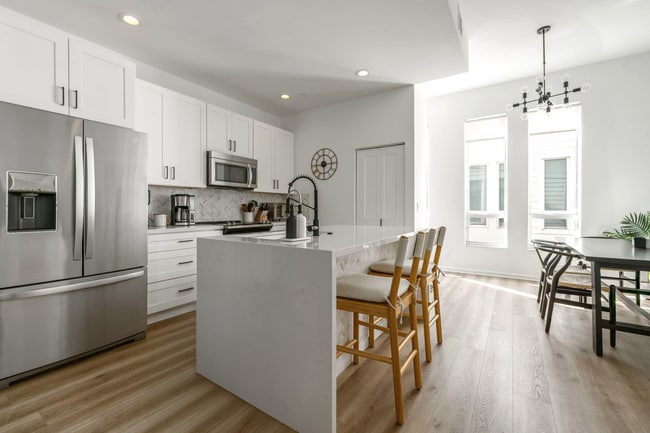 723 SE 16th Ct in Fort Lauderdale, FL - Building Photo - Building Photo