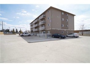 10803 97th St in Westlock, AB - Building Photo - Building Photo