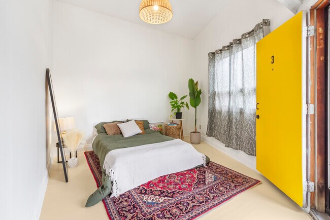 1496 Drouillard Rd in Windsor, ON - Building Photo - Building Photo