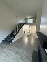 927 W 19th St in San Pedro, CA - Building Photo - Building Photo