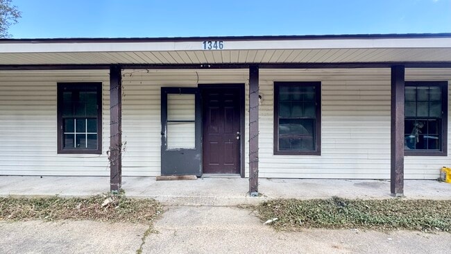 property at 1346 S Post Oak Rd