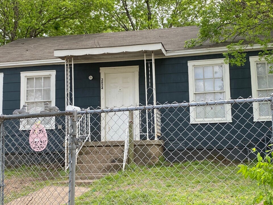 2824 Alexander Ave in Waco, TX - Building Photo