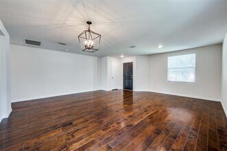13279 Cleburne Dr in Frisco, TX - Foto de edificio - Building Photo