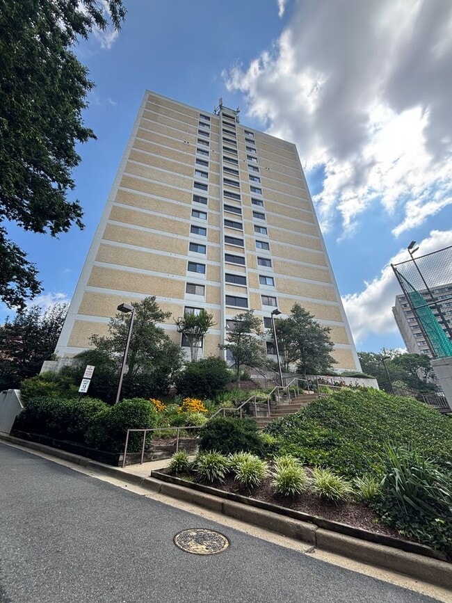 property at 6101 Edsall Rd