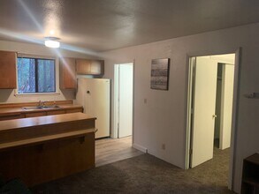 3520 Robertson Bridge Rd in Grants Pass, OR - Building Photo - Building Photo