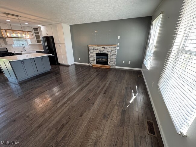 38273 Pebble Lake Trail in North Ridgeville, OH - Building Photo - Building Photo