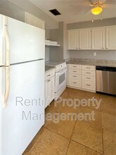 1228 SE 37th St in Cape Coral, FL - Foto de edificio - Building Photo